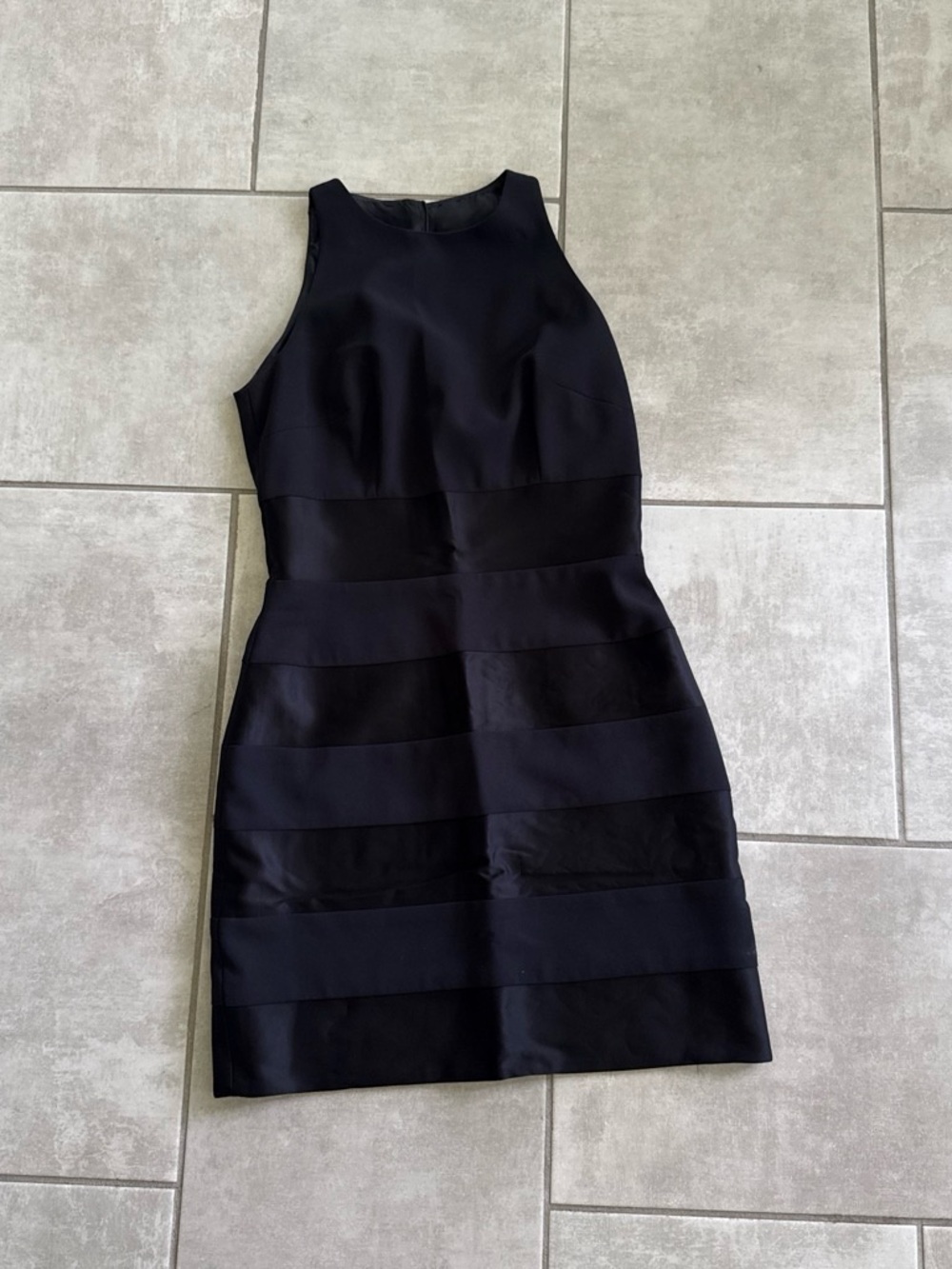 Laundry By Shelli Segal Black Sleeveless Paneled Midi Dress